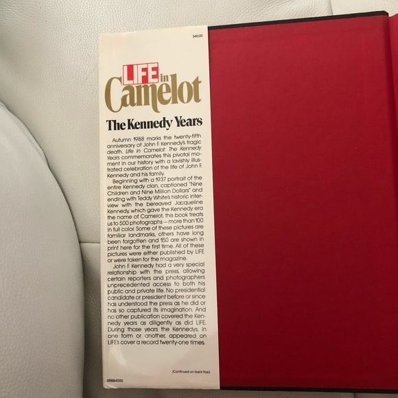 📕LIFE in Camelot 📕 - Picture 2 of 7